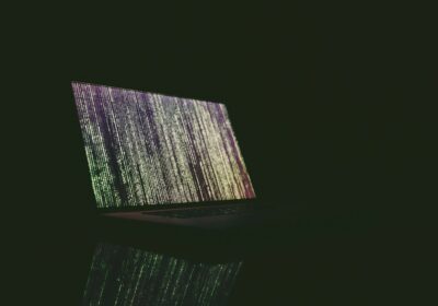Ghidul complet pentru a-ți proteja intimitatea online într-un mod smart și sigur