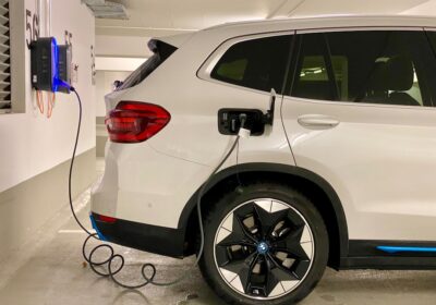 Cum să alegi cea mai bună mașină electrică pentru familie