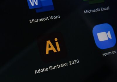 Cum să te protejezi de fraudele online: Sfaturi esențiale